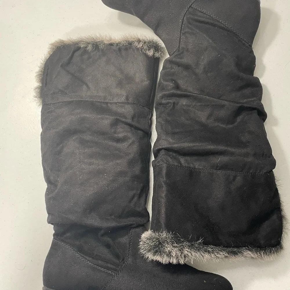 R2 Black and Gray Faux Fur Winter Boots Size 8.5 SB-50